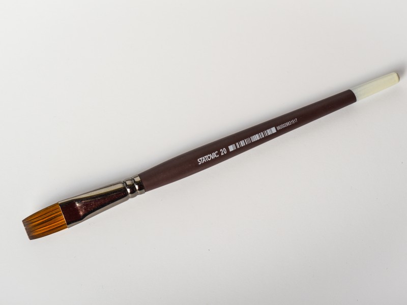 ČETKICA FLAT braon-bela drška No 20 628720-44550